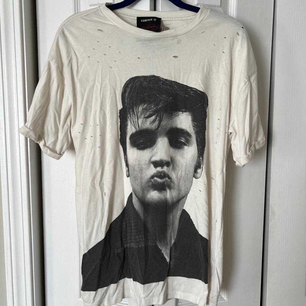 Elvis Graphic Tee